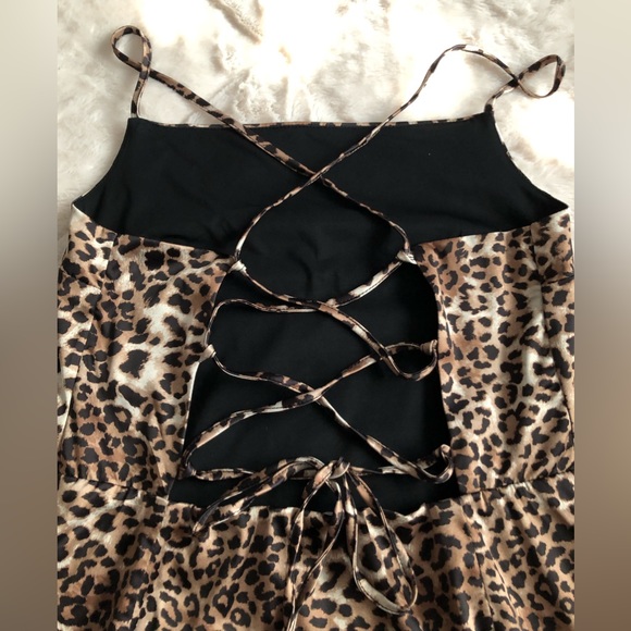 Women’s Garage Satin Cheetah 🐆 Print Lace Up Back Bodycon Dress - Picture 6 of 14